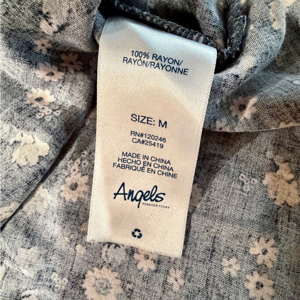 Angels Forever Young Size Medium Navy Floral V-Neck Long Sleeve Blouse. - Picture 7 of 9